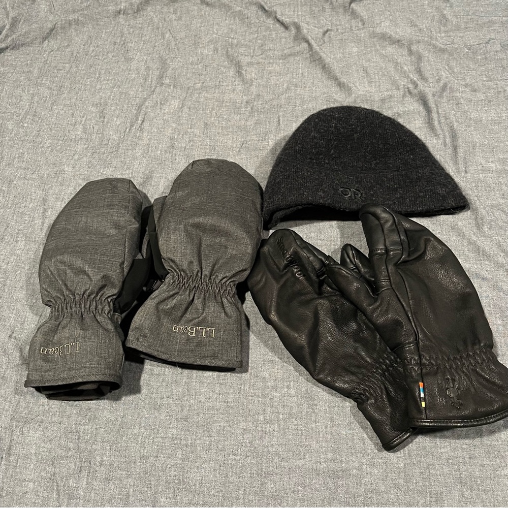 Winter resellers lot - Outdoor Research SmartWool and LL Bean mittens and beanie